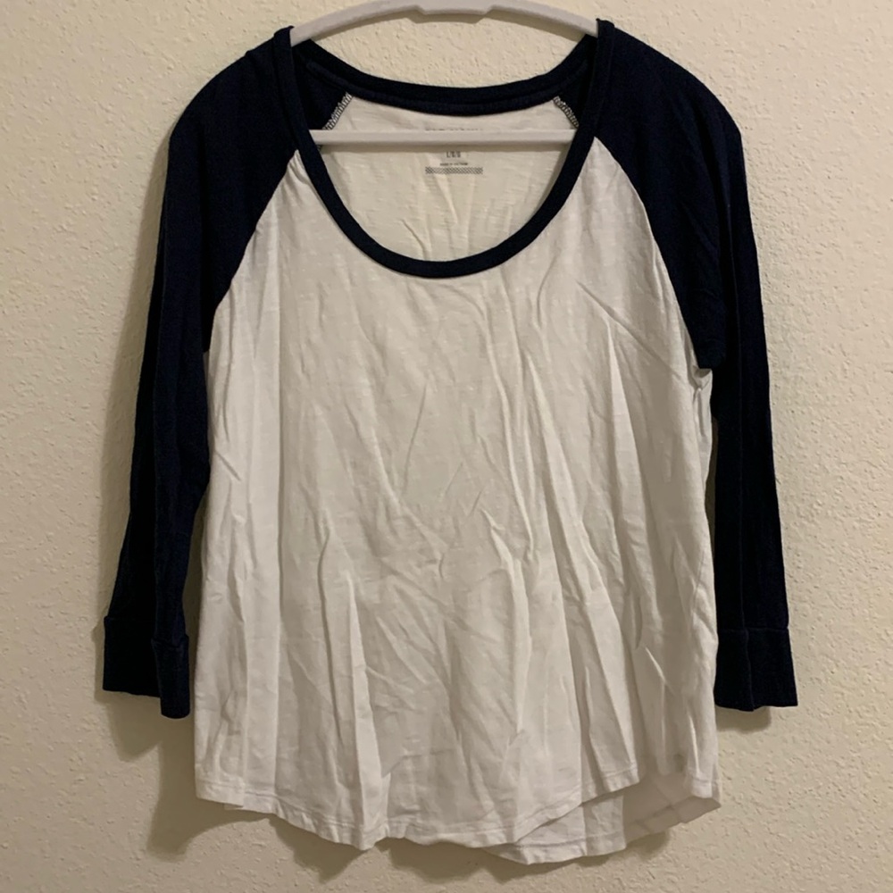 Old navy size large navy blue raglan 3/4 length sleeve long sleeve t-shirt